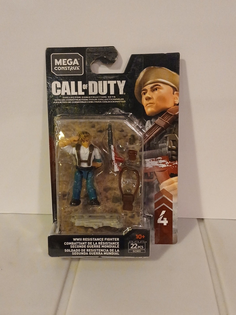 Call of Duty WWII Resistance Fighter Figure - Black/Blue/Brown Mega Construx